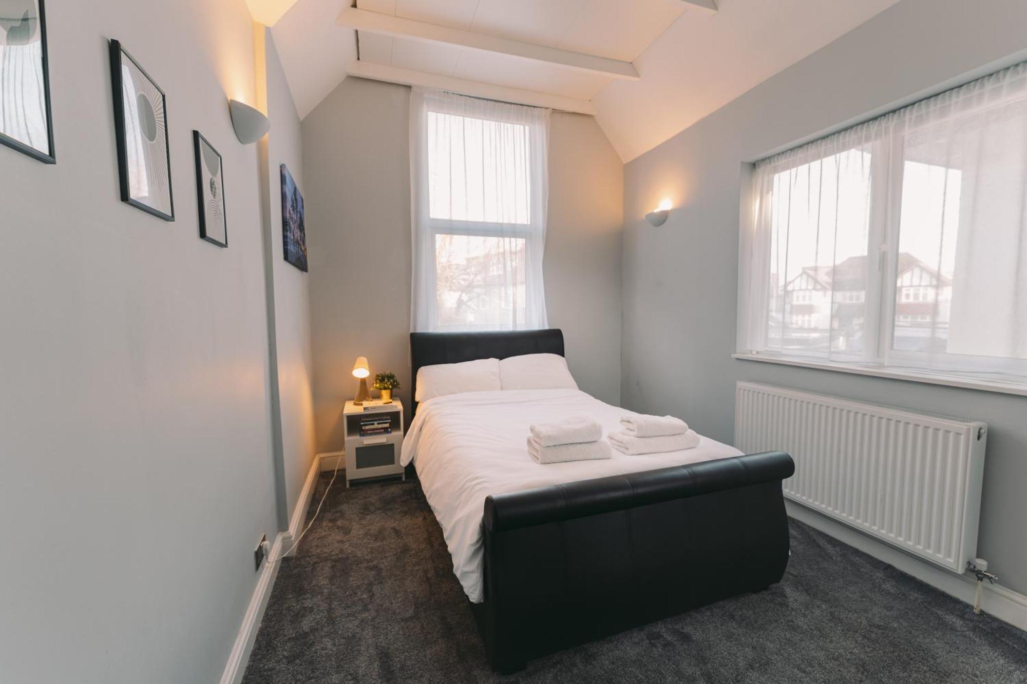 Modern Flat By The Underground. Apartment London Bagian luar foto