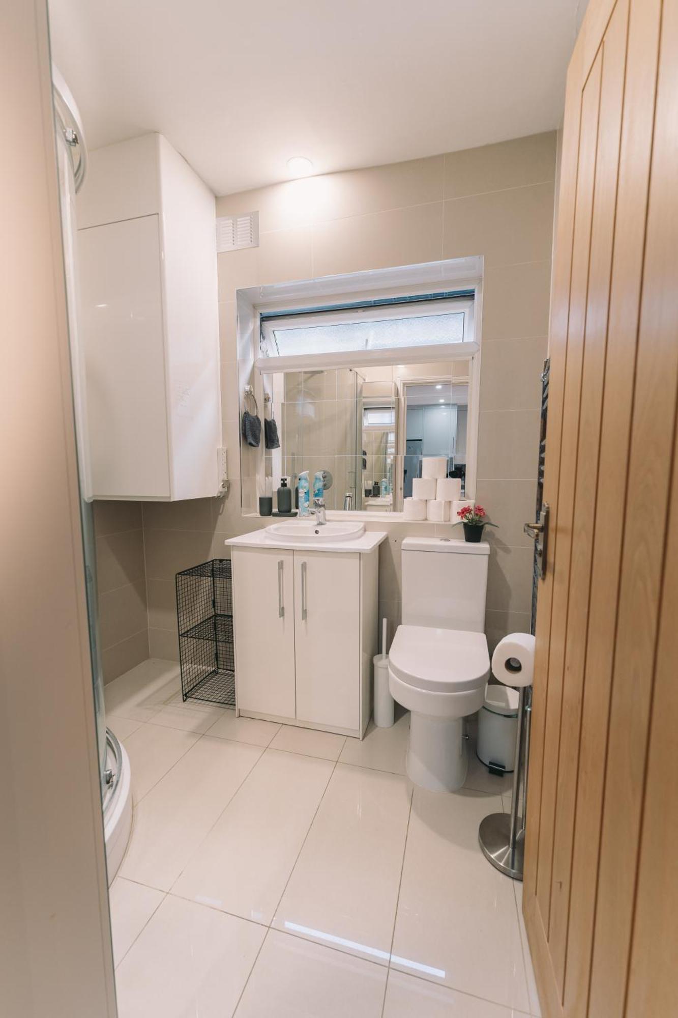 Modern Flat By The Underground. Apartment London Bagian luar foto