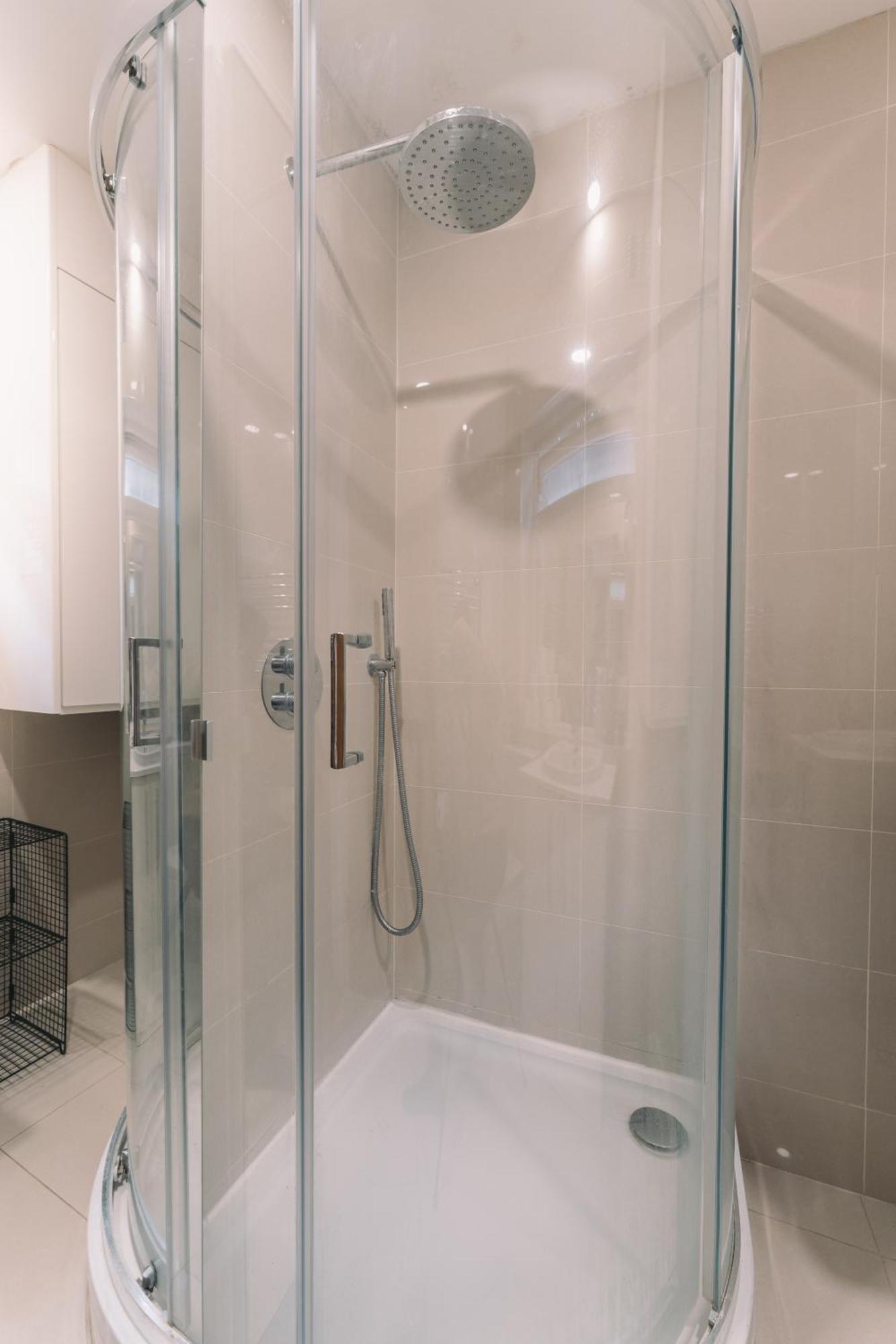 Modern Flat By The Underground. Apartment London Bagian luar foto